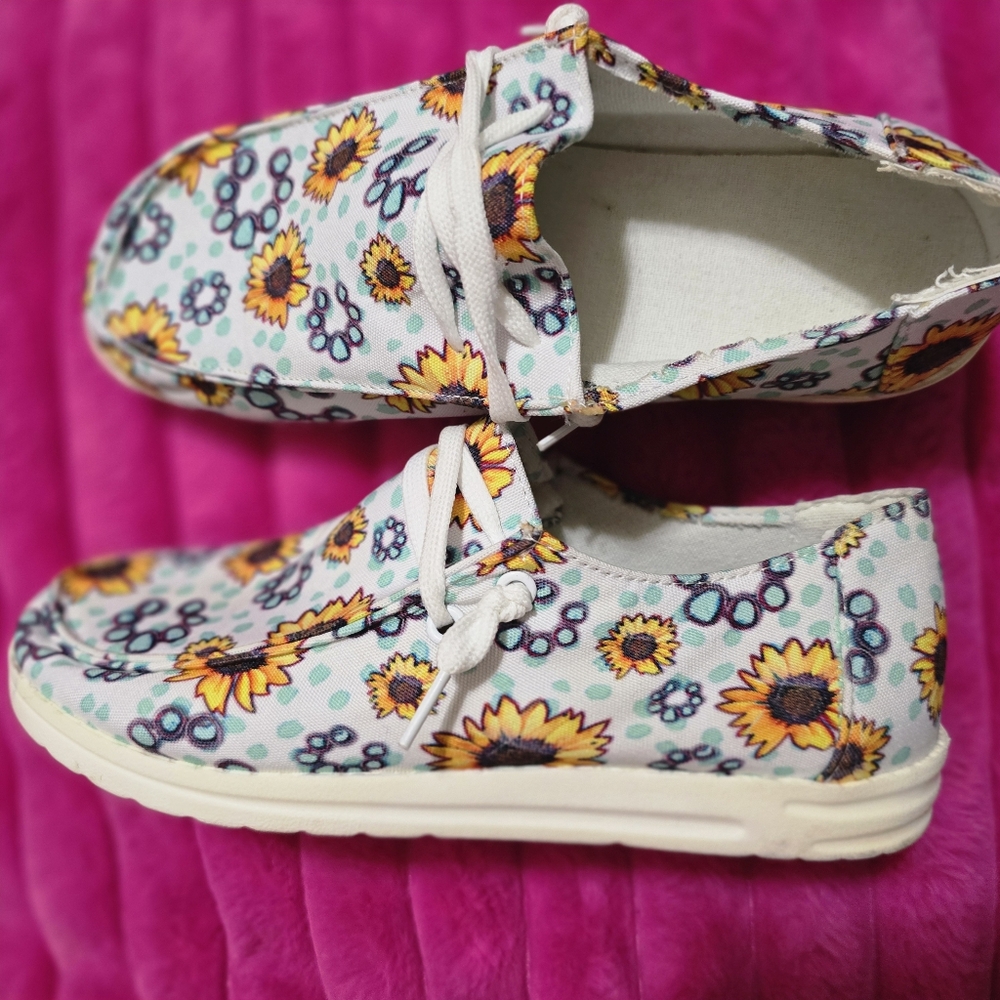 Slip on canvas sneakers